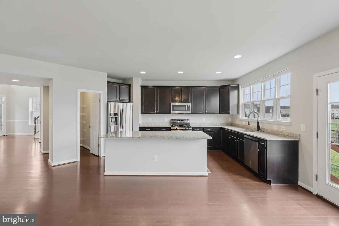 216 UPPER HEYFORD PL, PURCELLVILLE, Virginia 20132, 4 Bedrooms Bedrooms, ,4 BathroomsBathrooms,Residential,For sale,216 UPPER HEYFORD PL,VALO2111208 MLS # VALO2111208