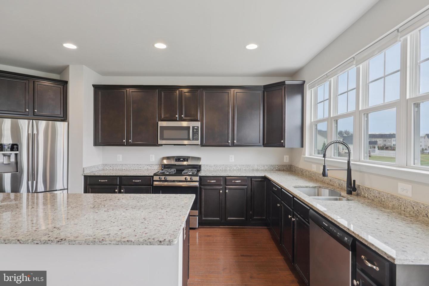 216 UPPER HEYFORD PL, PURCELLVILLE, Virginia 20132, 4 Bedrooms Bedrooms, ,4 BathroomsBathrooms,Residential,For sale,216 UPPER HEYFORD PL,VALO2111208 MLS # VALO2111208