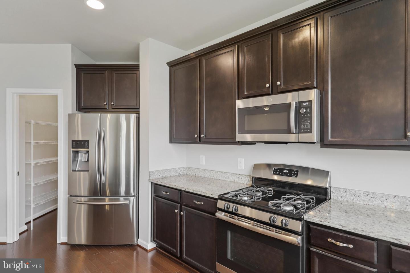 216 UPPER HEYFORD PL, PURCELLVILLE, Virginia 20132, 4 Bedrooms Bedrooms, ,4 BathroomsBathrooms,Residential,For sale,216 UPPER HEYFORD PL,VALO2111208 MLS # VALO2111208