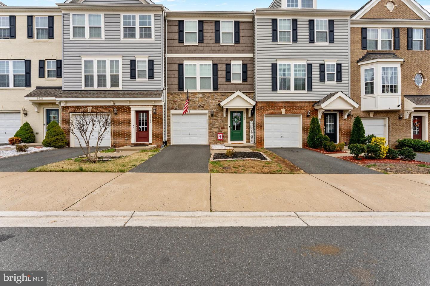 9920 WHITEMOSS DR, MANASSAS, Virginia 20109, 3 Bedrooms Bedrooms, 6 Rooms Rooms,3 BathroomsBathrooms,Residential,For sale,9920 WHITEMOSS DR,VAPW2107976 MLS # VAPW2107976 9920 WHITEMOSS DR, MANASSAS, Virginia 20109, 3 Bedrooms Bedrooms, 6 Rooms Rooms,3 BathroomsBathrooms,Residential,For sale,9920 WHITEMOSS DR,VAPW2107976 MLS # VAPW2107976