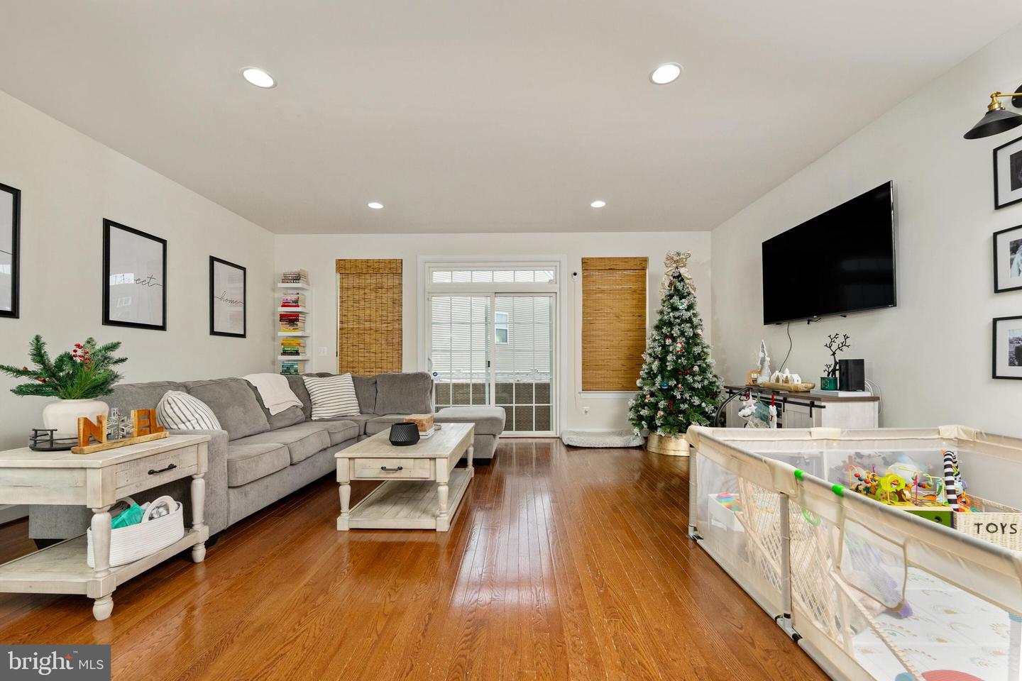 9920 WHITEMOSS DR, MANASSAS, Virginia 20109, 3 Bedrooms Bedrooms, 6 Rooms Rooms,3 BathroomsBathrooms,Residential,For sale,9920 WHITEMOSS DR,VAPW2107976 MLS # VAPW2107976 9920 WHITEMOSS DR, MANASSAS, Virginia 20109, 3 Bedrooms Bedrooms, 6 Rooms Rooms,3 BathroomsBathrooms,Residential,For sale,9920 WHITEMOSS DR,VAPW2107976 MLS # VAPW2107976