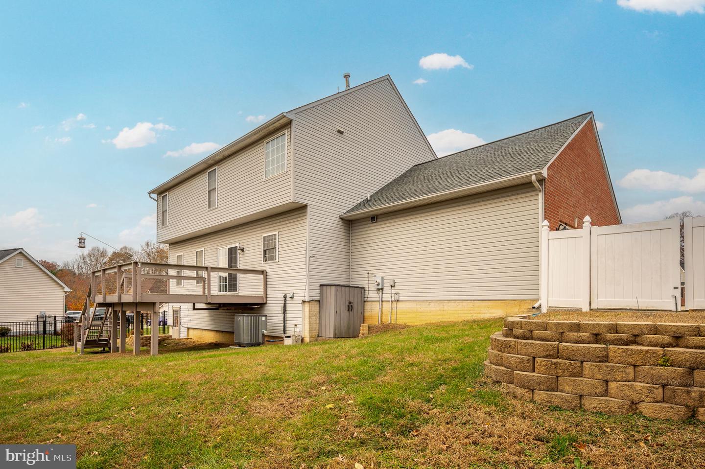 6910 GOVERNORS GRANT LN, FREDERICKSBURG, Virginia 22407, 4 Bedrooms Bedrooms, ,2 BathroomsBathrooms,Residential,For sale,6910 GOVERNORS GRANT LN,VASP2037812 MLS # VASP2037812