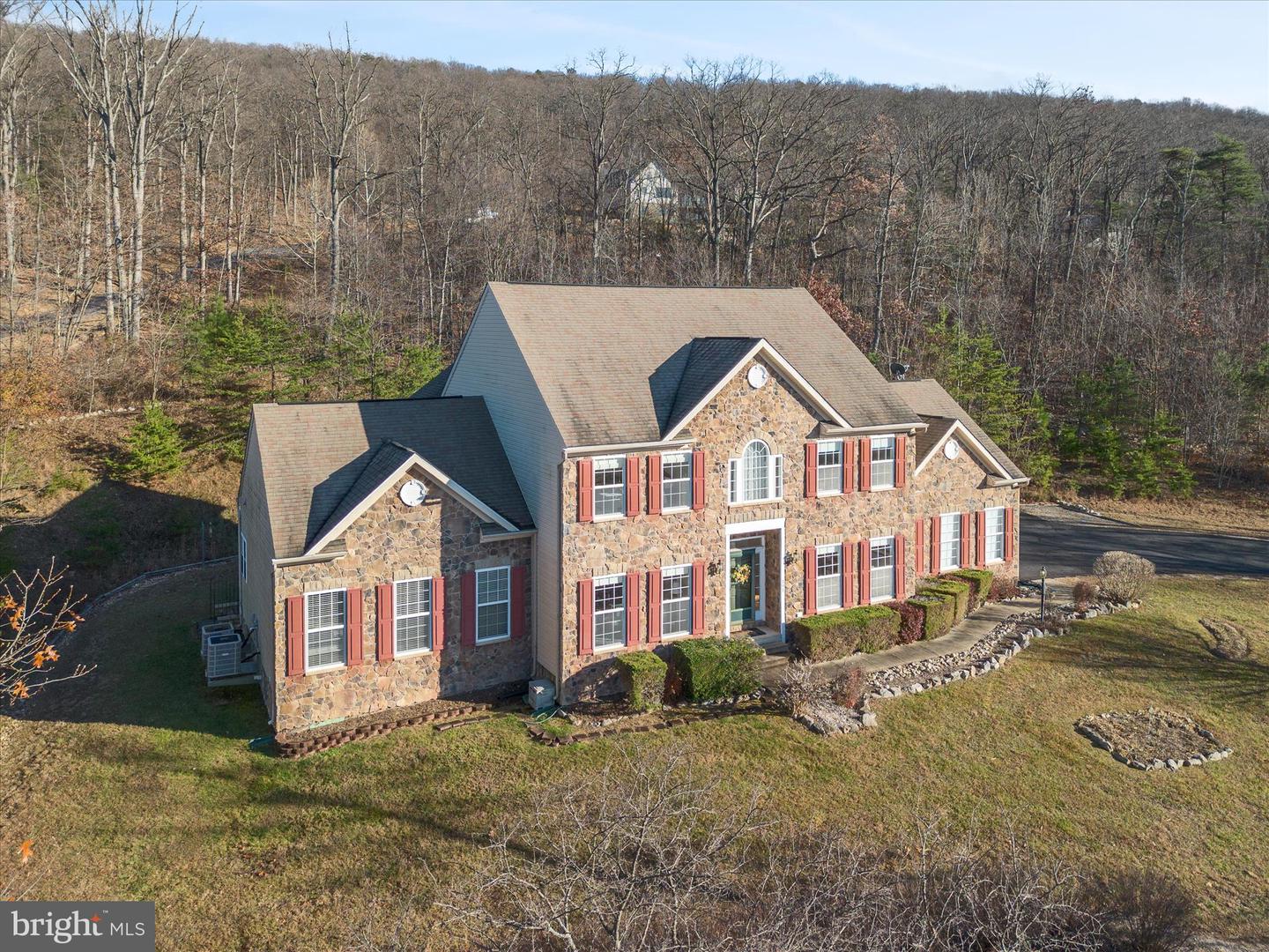 191 BANKS DR, WINCHESTER, Virginia 22602, 4 Bedrooms Bedrooms, ,3 BathroomsBathrooms,Residential,For sale,191 BANKS DR,VAFV2038226 MLS # VAFV2038226