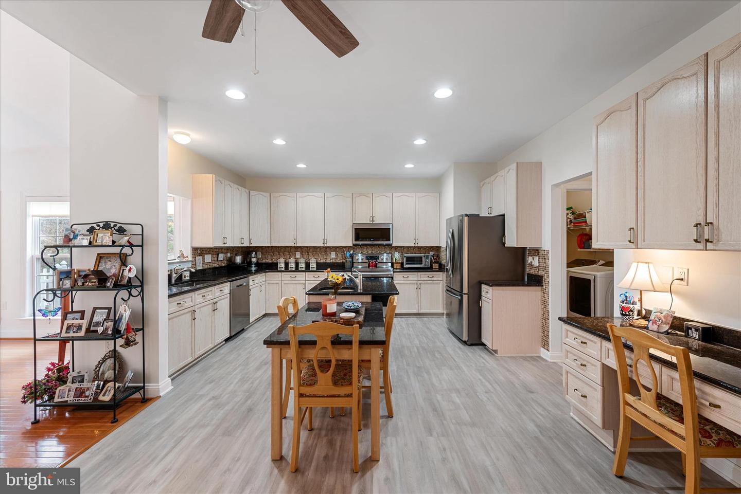 191 BANKS DR, WINCHESTER, Virginia 22602, 4 Bedrooms Bedrooms, ,3 BathroomsBathrooms,Residential,For sale,191 BANKS DR,VAFV2038226 MLS # VAFV2038226