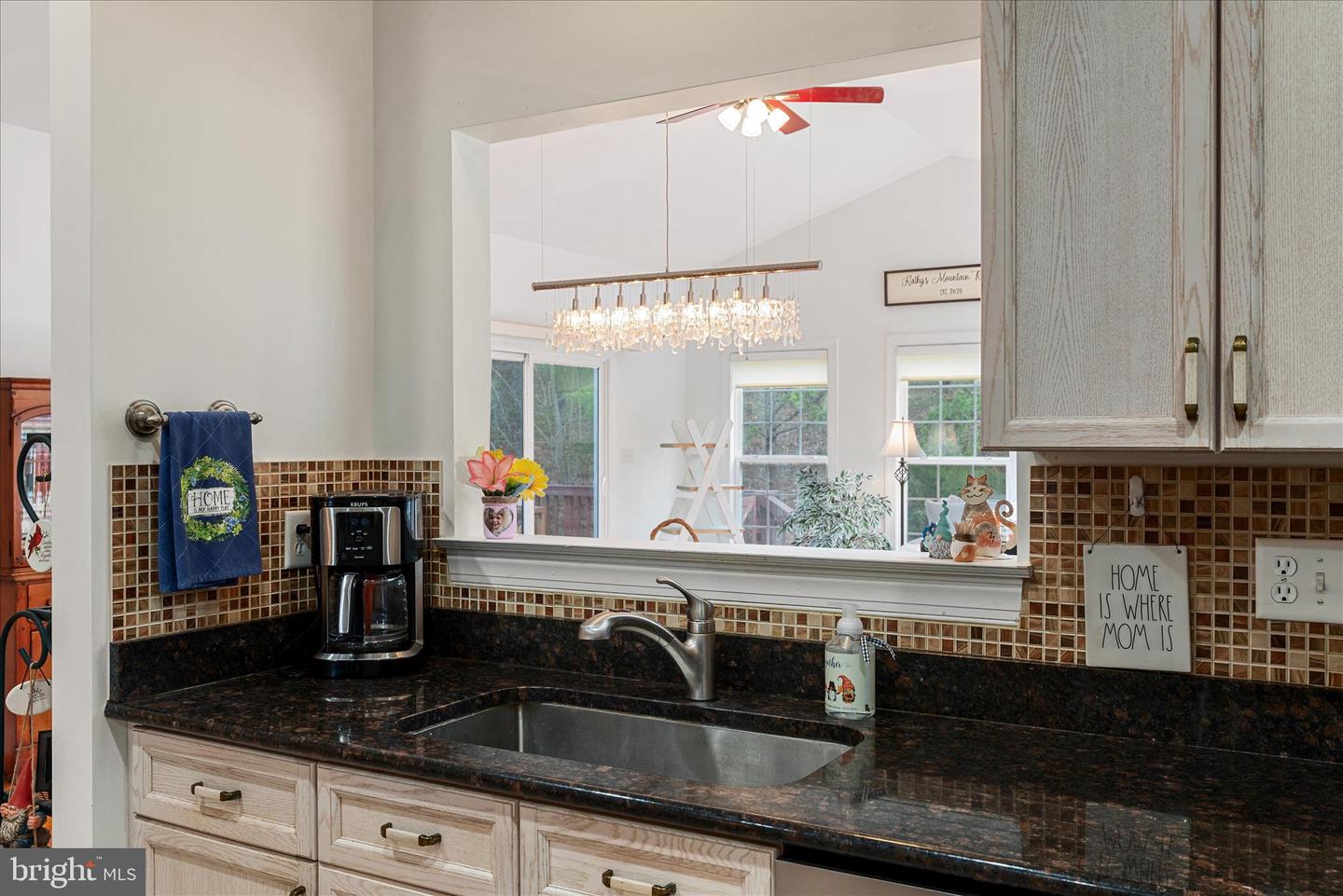 191 BANKS DR, WINCHESTER, Virginia 22602, 4 Bedrooms Bedrooms, ,3 BathroomsBathrooms,Residential,For sale,191 BANKS DR,VAFV2038226 MLS # VAFV2038226