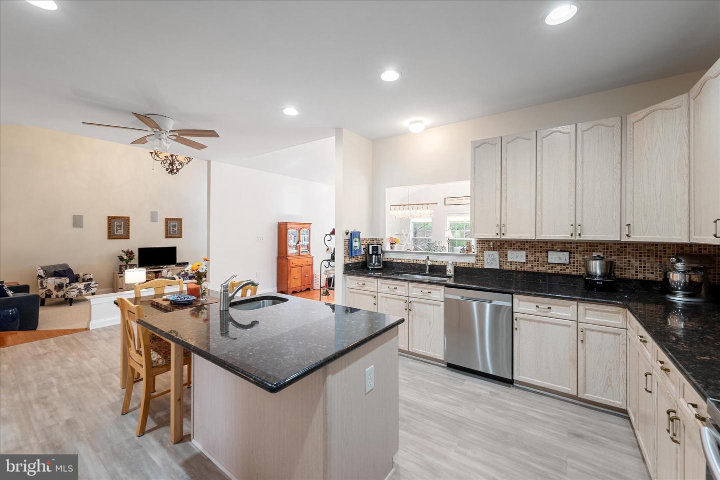 191 BANKS DR, WINCHESTER, Virginia 22602, 4 Bedrooms Bedrooms, ,3 BathroomsBathrooms,Residential,For sale,191 BANKS DR,VAFV2038226 MLS # VAFV2038226