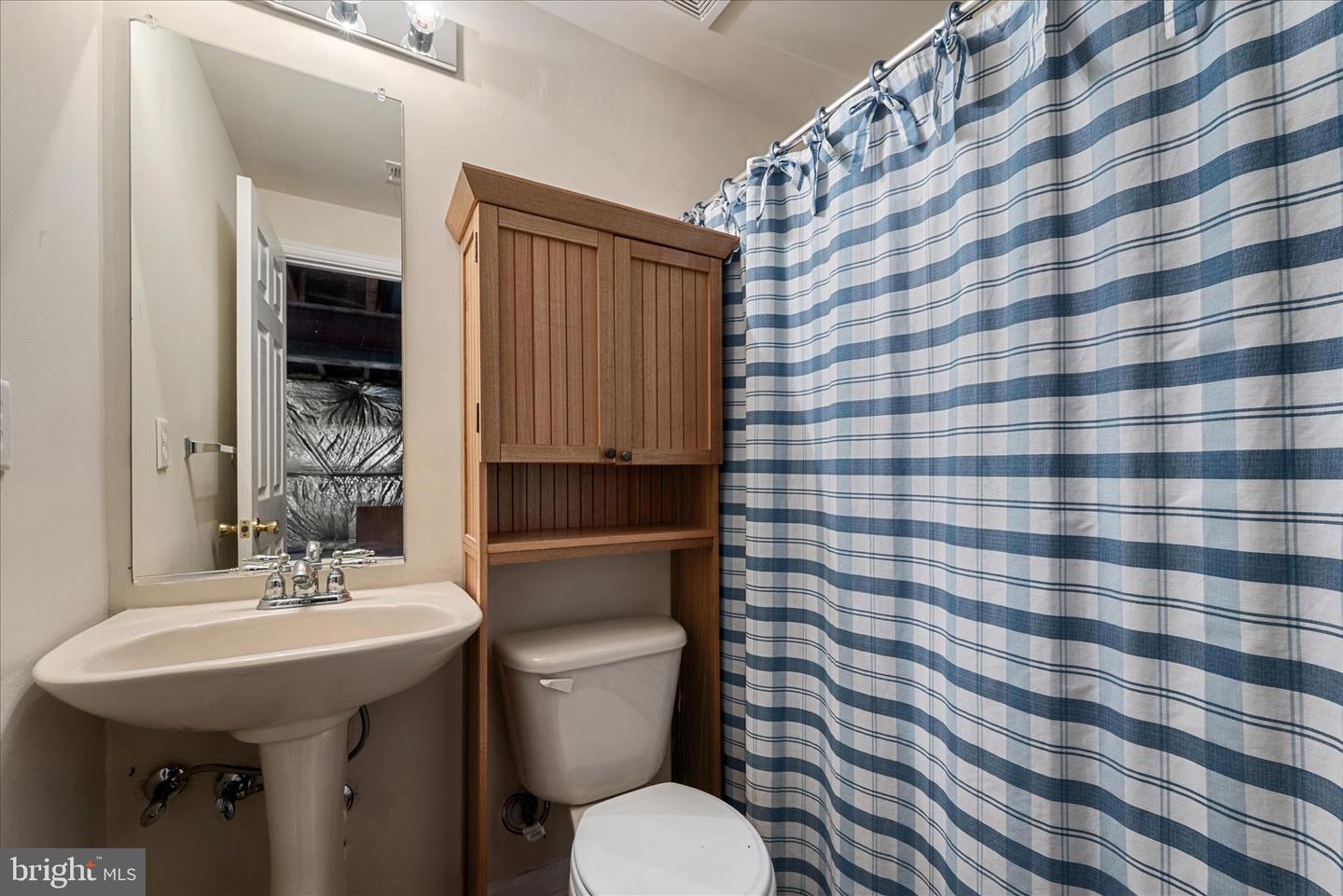 191 BANKS DR, WINCHESTER, Virginia 22602, 4 Bedrooms Bedrooms, ,3 BathroomsBathrooms,Residential,For sale,191 BANKS DR,VAFV2038226 MLS # VAFV2038226