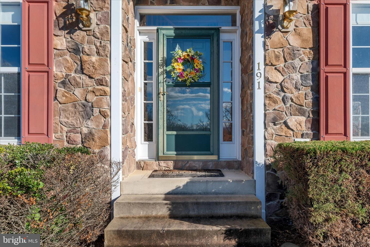 191 BANKS DR, WINCHESTER, Virginia 22602, 4 Bedrooms Bedrooms, ,3 BathroomsBathrooms,Residential,For sale,191 BANKS DR,VAFV2038226 MLS # VAFV2038226