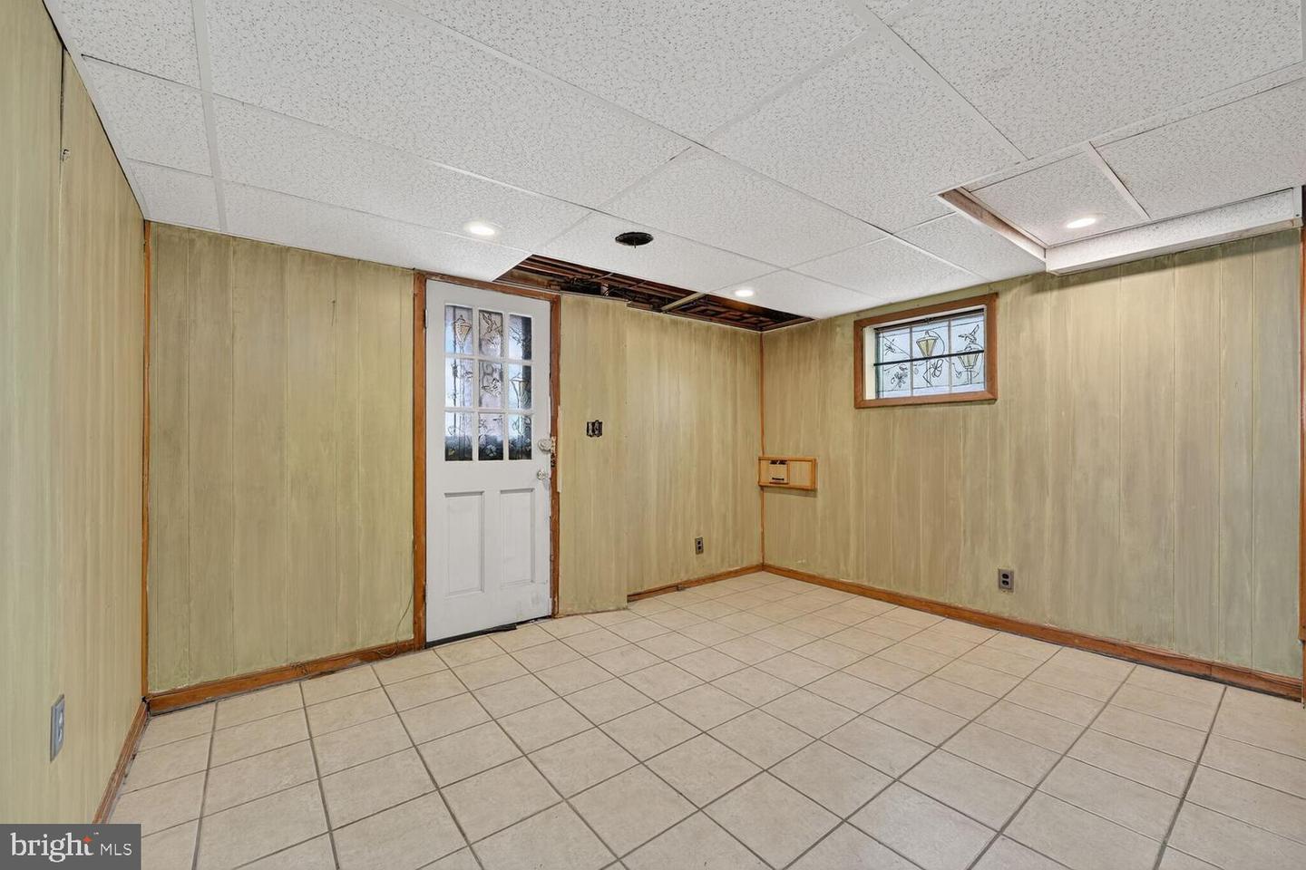 3701 CAMDEN ST SE, WASHINGTON, District Of Columbia 20020, 3 Bedrooms Bedrooms, 15 Rooms Rooms,3 BathroomsBathrooms,Residential,For sale,3701 CAMDEN ST SE,DCDC2233118 MLS # DCDC2233118