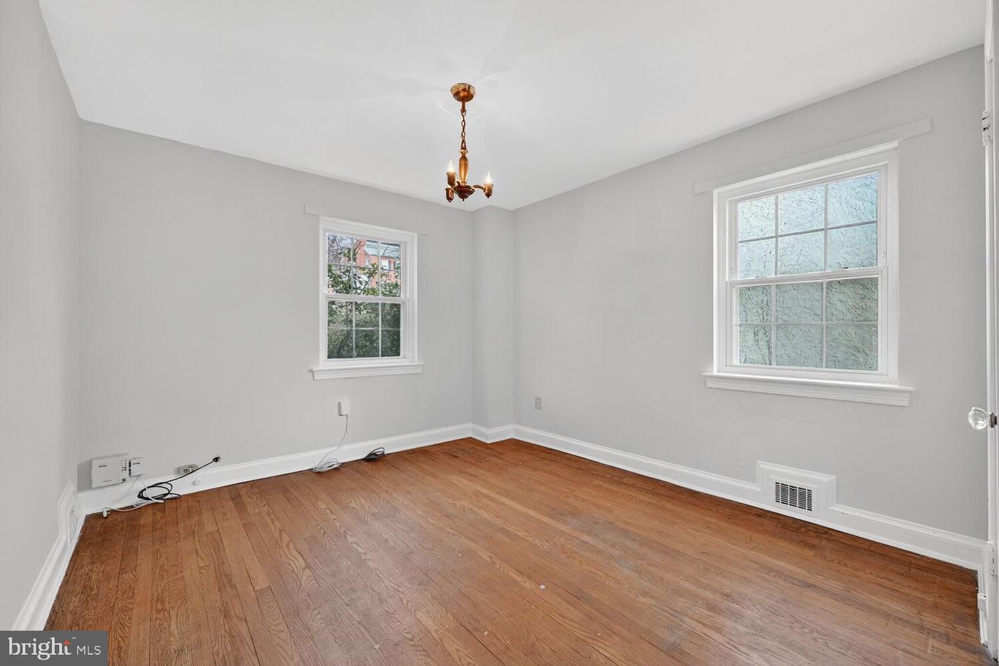 3701 CAMDEN ST SE, WASHINGTON, District Of Columbia 20020, 3 Bedrooms Bedrooms, 15 Rooms Rooms,3 BathroomsBathrooms,Residential,For sale,3701 CAMDEN ST SE,DCDC2233118 MLS # DCDC2233118