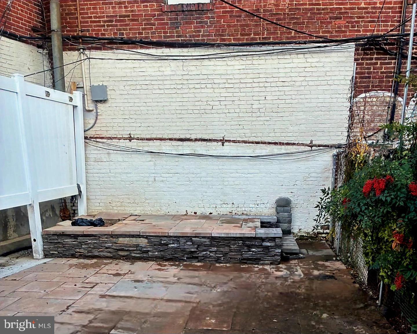 214 2ND ST SE, WASHINGTON, District Of Columbia 20003, 5 Bedrooms Bedrooms, 8 Rooms Rooms,2 BathroomsBathrooms,Residential,For sale,214 2ND ST SE,DCDC2211554 MLS # DCDC2211554