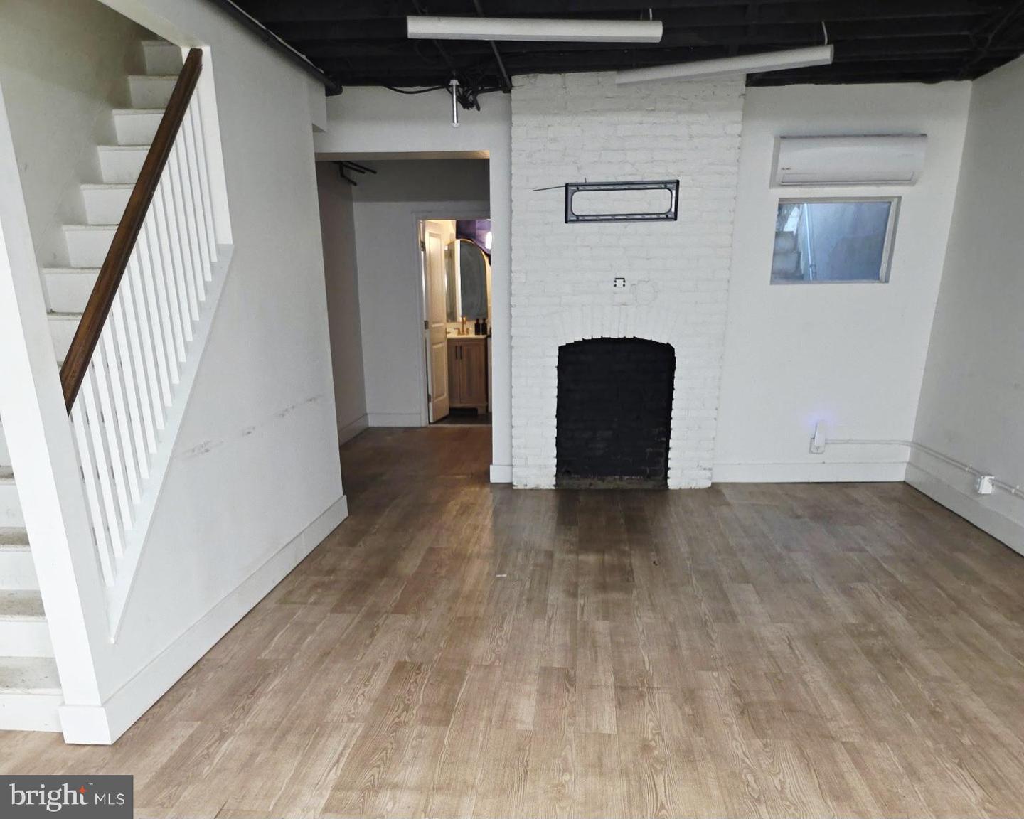 214 2ND ST SE, WASHINGTON, District Of Columbia 20003, 5 Bedrooms Bedrooms, 8 Rooms Rooms,2 BathroomsBathrooms,Residential,For sale,214 2ND ST SE,DCDC2211554 MLS # DCDC2211554