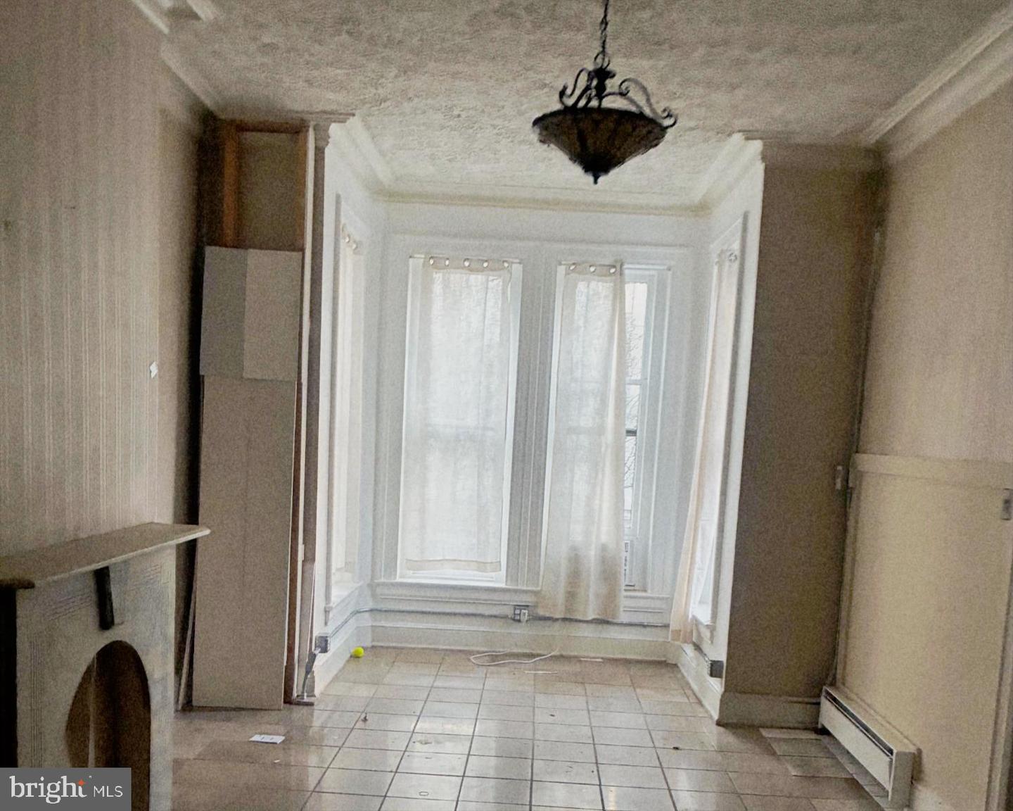 214 2ND ST SE, WASHINGTON, District Of Columbia 20003, 5 Bedrooms Bedrooms, 8 Rooms Rooms,2 BathroomsBathrooms,Residential,For sale,214 2ND ST SE,DCDC2211554 MLS # DCDC2211554