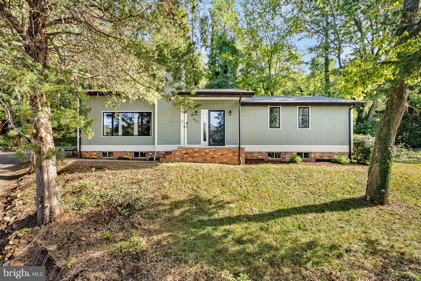 862 CARRIER DR, STRASBURG, Virginia 22657, 3 Bedrooms Bedrooms, ,2 BathroomsBathrooms,Residential,For sale,862 CARRIER DR,VASH2012694 MLS # VASH2012694