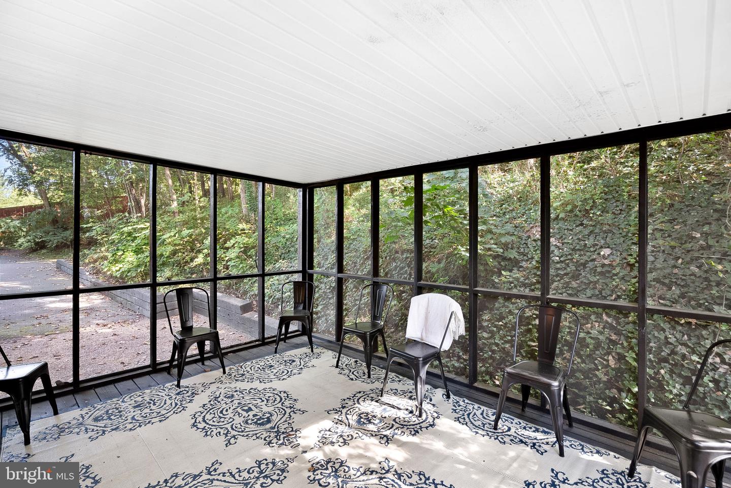 862 CARRIER DR, STRASBURG, Virginia 22657, 3 Bedrooms Bedrooms, ,2 BathroomsBathrooms,Residential,For sale,862 CARRIER DR,VASH2012694 MLS # VASH2012694