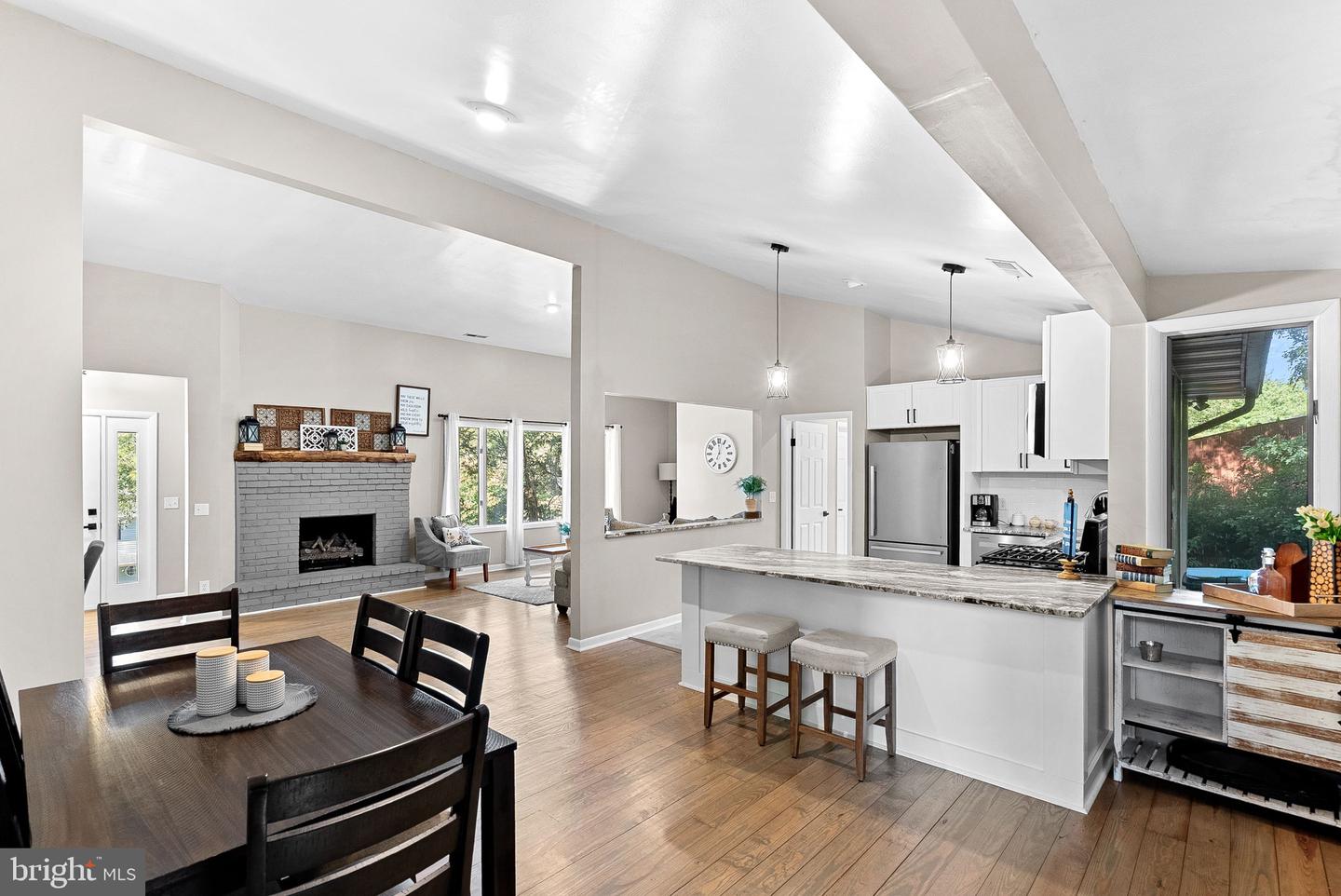 862 CARRIER DR, STRASBURG, Virginia 22657, 3 Bedrooms Bedrooms, ,2 BathroomsBathrooms,Residential,For sale,862 CARRIER DR,VASH2012694 MLS # VASH2012694