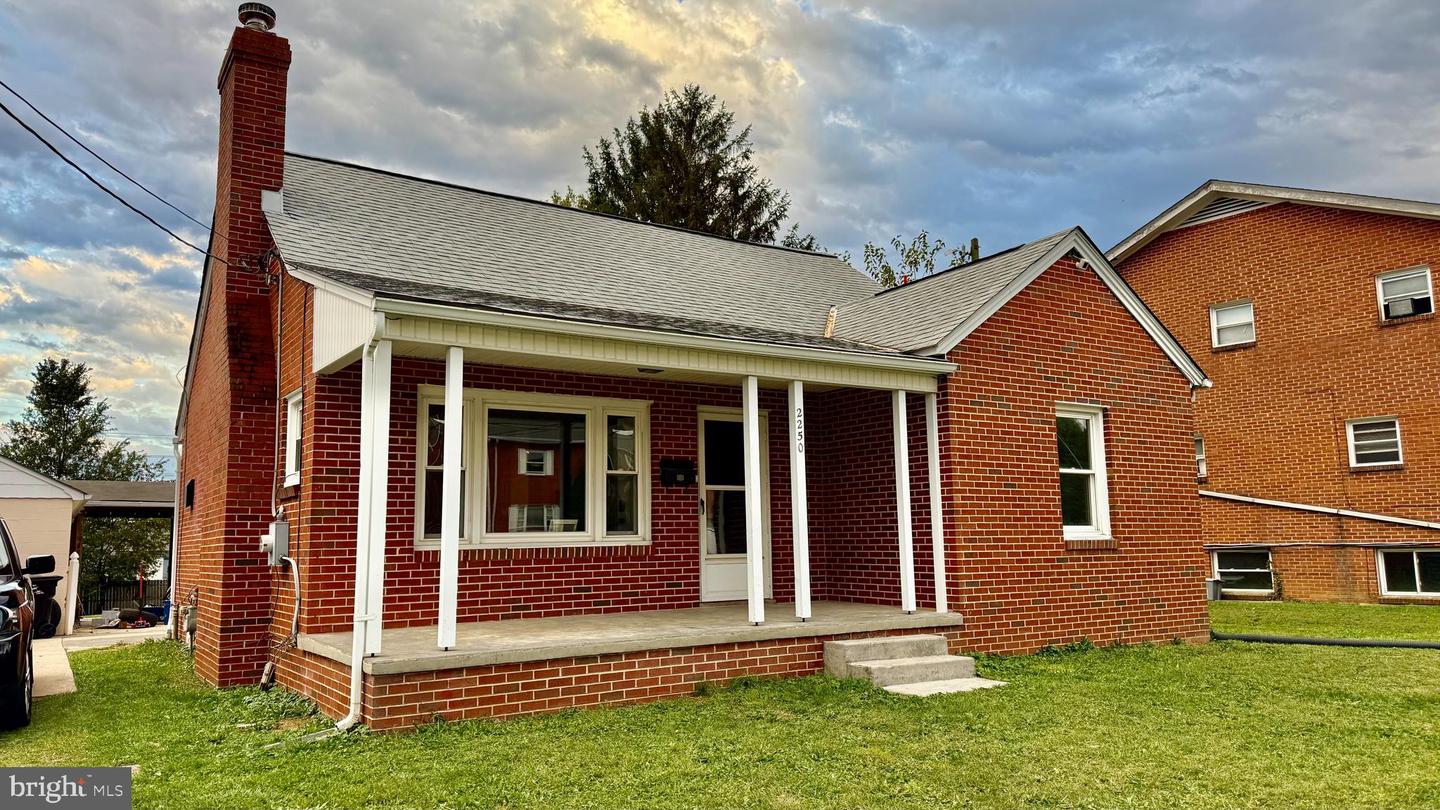 2250 ROOSEVELT BLVD, WINCHESTER, Virginia 22601, 6 Bedrooms Bedrooms, ,3 BathroomsBathrooms,Residential,For sale,2250 ROOSEVELT BLVD,VAWI2009326 MLS # VAWI2009326