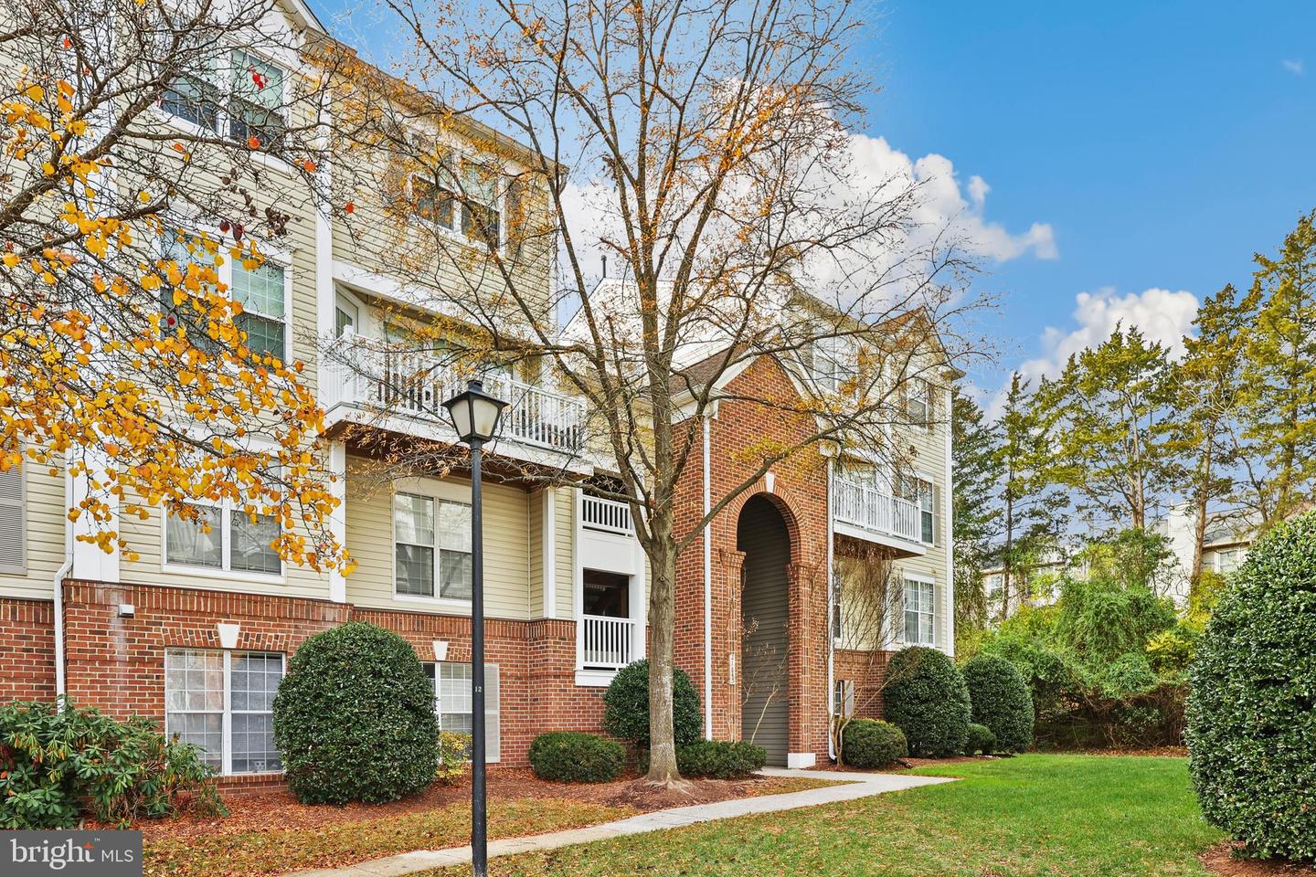 21845 BALDWIN SQ #101, STERLING, Virginia 20164, 2 Bedrooms Bedrooms, ,2 BathroomsBathrooms,Residential,For sale,21845 BALDWIN SQ #101,VALO2111302 MLS # VALO2111302 21845 BALDWIN SQ #101, STERLING, Virginia 20164, 2 Bedrooms Bedrooms, ,2 BathroomsBathrooms,Residential,For sale,21845 BALDWIN SQ #101,VALO2111302 MLS # VALO2111302