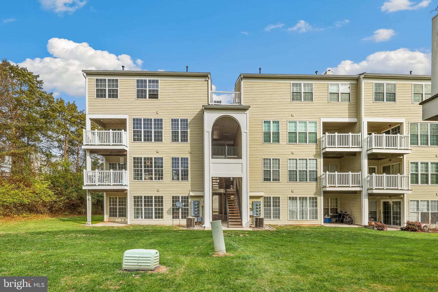 21845 BALDWIN SQ #101, STERLING, Virginia 20164, 2 Bedrooms Bedrooms, ,2 BathroomsBathrooms,Residential,For sale,21845 BALDWIN SQ #101,VALO2111302 MLS # VALO2111302 21845 BALDWIN SQ #101, STERLING, Virginia 20164, 2 Bedrooms Bedrooms, ,2 BathroomsBathrooms,Residential,For sale,21845 BALDWIN SQ #101,VALO2111302 MLS # VALO2111302