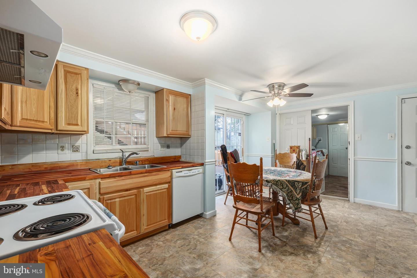 6905 RUNNYMEDE TRL, FREDERICKSBURG, Virginia 22407, 3 Bedrooms Bedrooms, 12 Rooms Rooms,3 BathroomsBathrooms,Residential,For sale,6905 RUNNYMEDE TRL,VASP2037820 MLS # VASP2037820