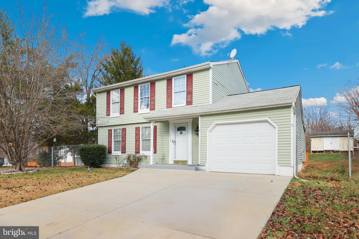 6905 RUNNYMEDE TRL, FREDERICKSBURG, Virginia 22407, 3 Bedrooms Bedrooms, 12 Rooms Rooms,3 BathroomsBathrooms,Residential,For sale,6905 RUNNYMEDE TRL,VASP2037820 MLS # VASP2037820