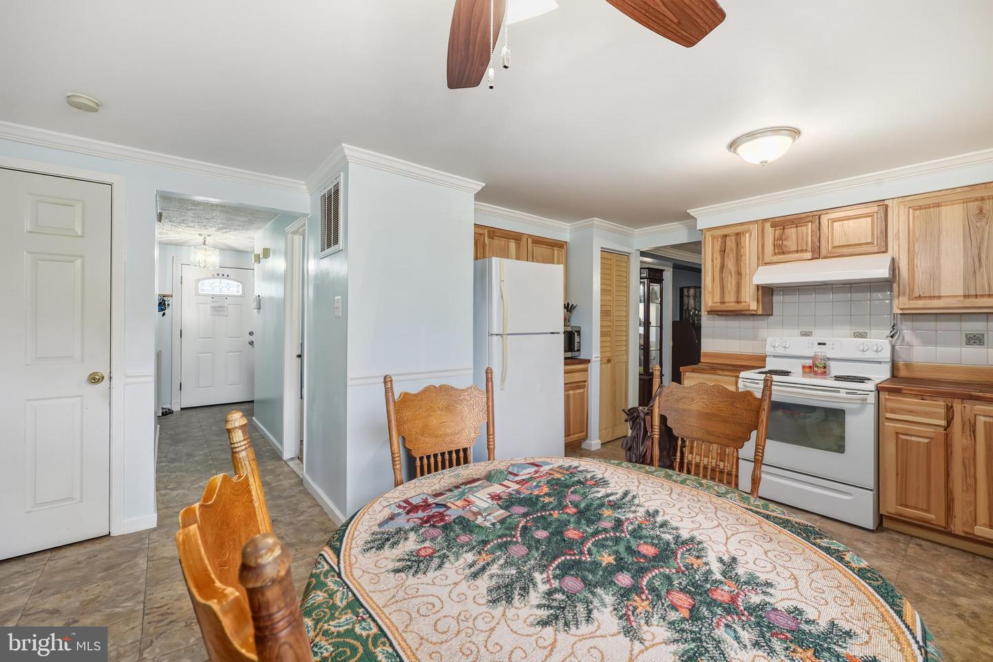 6905 RUNNYMEDE TRL, FREDERICKSBURG, Virginia 22407, 3 Bedrooms Bedrooms, 12 Rooms Rooms,3 BathroomsBathrooms,Residential,For sale,6905 RUNNYMEDE TRL,VASP2037820 MLS # VASP2037820