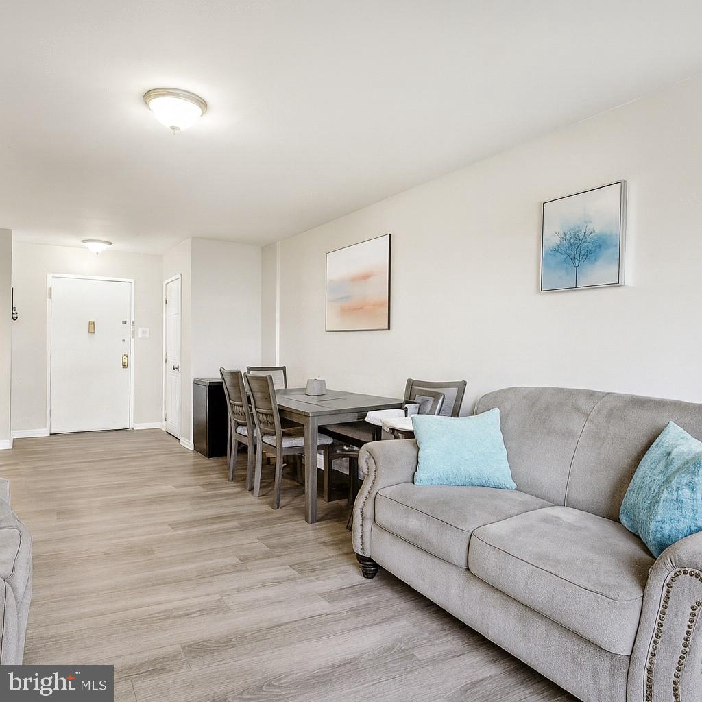 5340 HOLMES RUN PKWY #1118, ALEXANDRIA, Virginia 22304, 2 Bedrooms Bedrooms, ,1 BathroomBathrooms,Residential,For sale,5340 HOLMES RUN PKWY #1118,VAAX2052050 MLS # VAAX2052050 5340 HOLMES RUN PKWY #1118, ALEXANDRIA, Virginia 22304, 2 Bedrooms Bedrooms, ,1 BathroomBathrooms,Residential,For sale,5340 HOLMES RUN PKWY #1118,VAAX2052050 MLS # VAAX2052050
