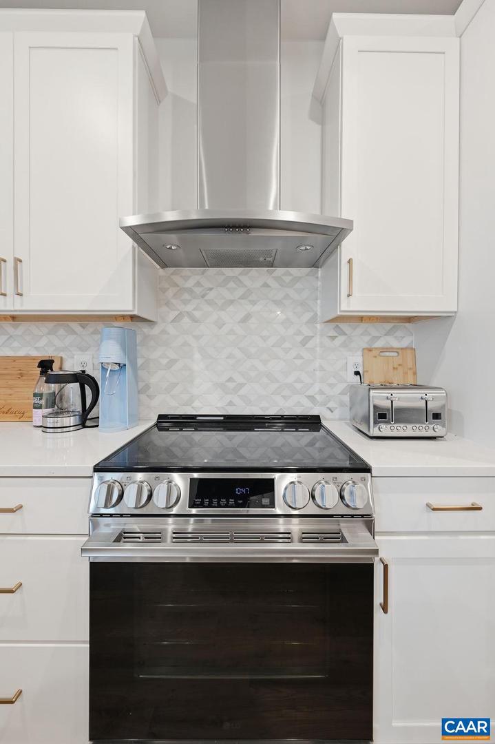 5428 GOLF DR, CROZET, Virginia 22932, 3 Bedrooms Bedrooms, ,2 BathroomsBathrooms,Residential,For sale,5428 GOLF DR,671470 MLS # 671470