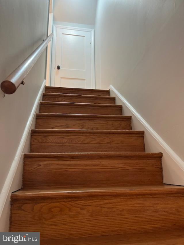 2226 MARY BALDWIN DR, ALEXANDRIA, Virginia 22307, 3 Bedrooms Bedrooms, ,3 BathroomsBathrooms,Residential,For sale,2226 MARY BALDWIN DR,VAFX2280612 MLS # VAFX2280612