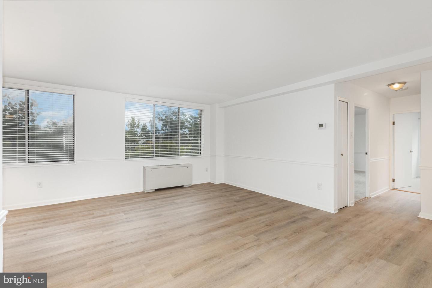 6641 WAKEFIELD DR #317, ALEXANDRIA, Virginia 22307, 2 Bedrooms Bedrooms, ,1 BathroomBathrooms,Residential,For sale,6641 WAKEFIELD DR #317,VAFX2280640 MLS # VAFX2280640