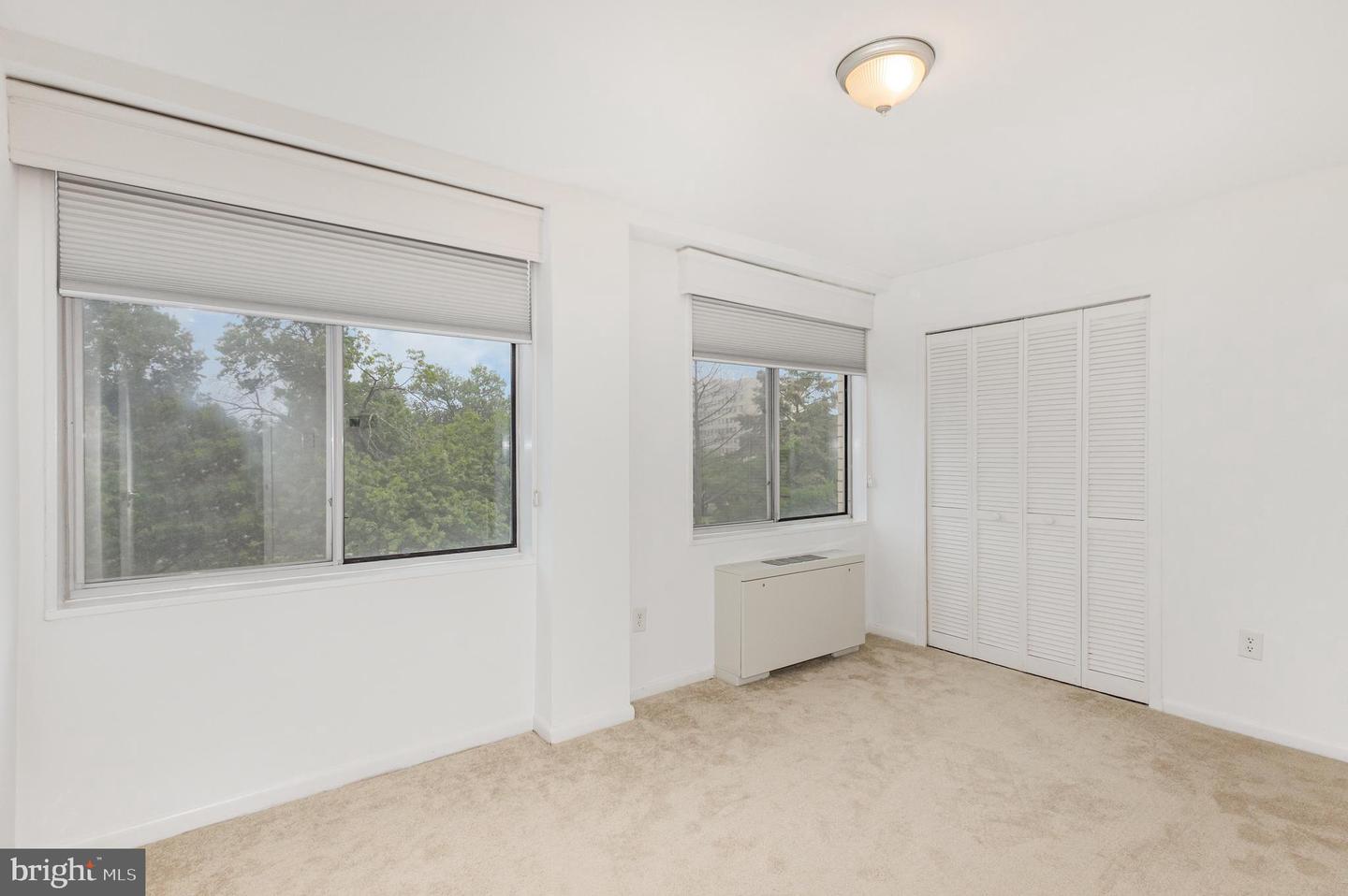 6641 WAKEFIELD DR #317, ALEXANDRIA, Virginia 22307, 2 Bedrooms Bedrooms, ,1 BathroomBathrooms,Residential,For sale,6641 WAKEFIELD DR #317,VAFX2280640 MLS # VAFX2280640