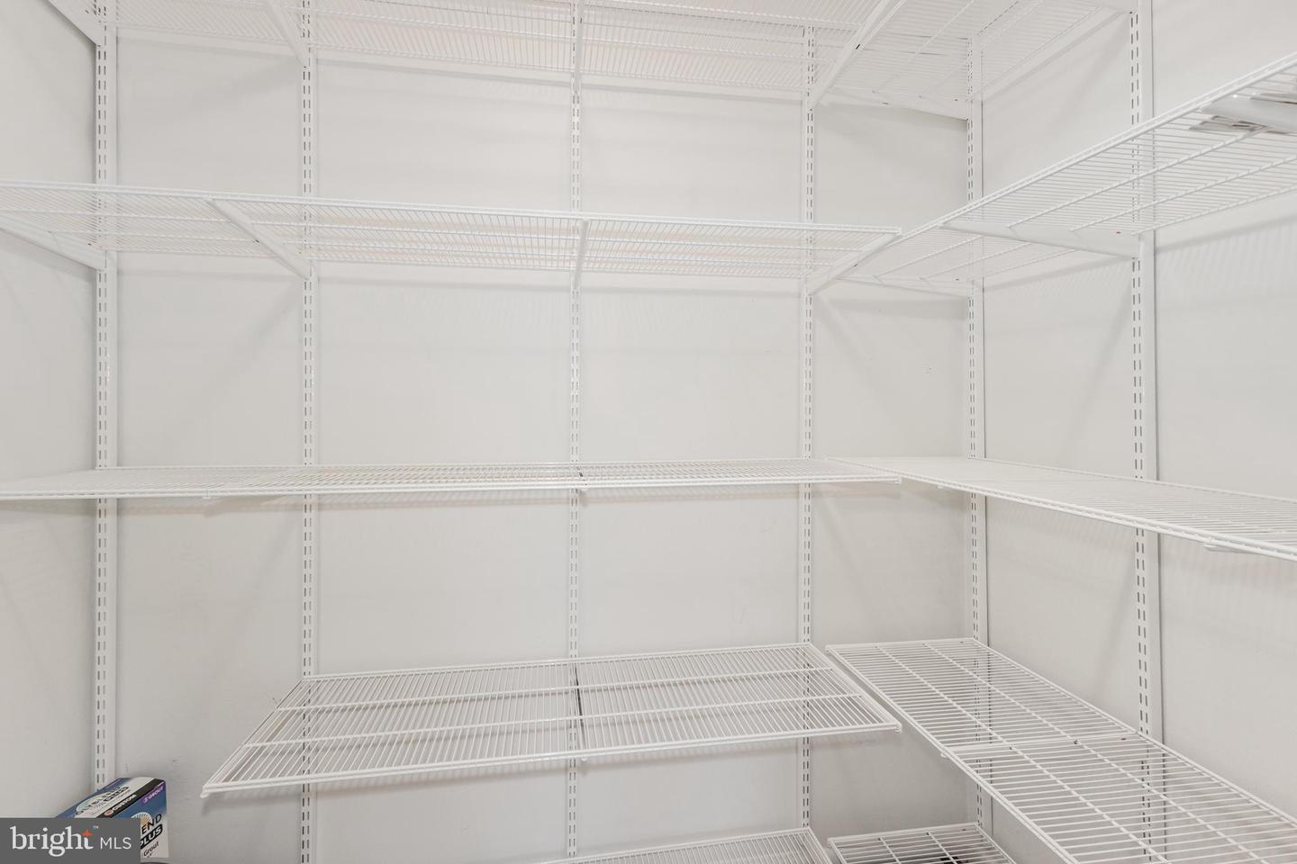 6641 WAKEFIELD DR #317, ALEXANDRIA, Virginia 22307, 2 Bedrooms Bedrooms, ,1 BathroomBathrooms,Residential,For sale,6641 WAKEFIELD DR #317,VAFX2280640 MLS # VAFX2280640