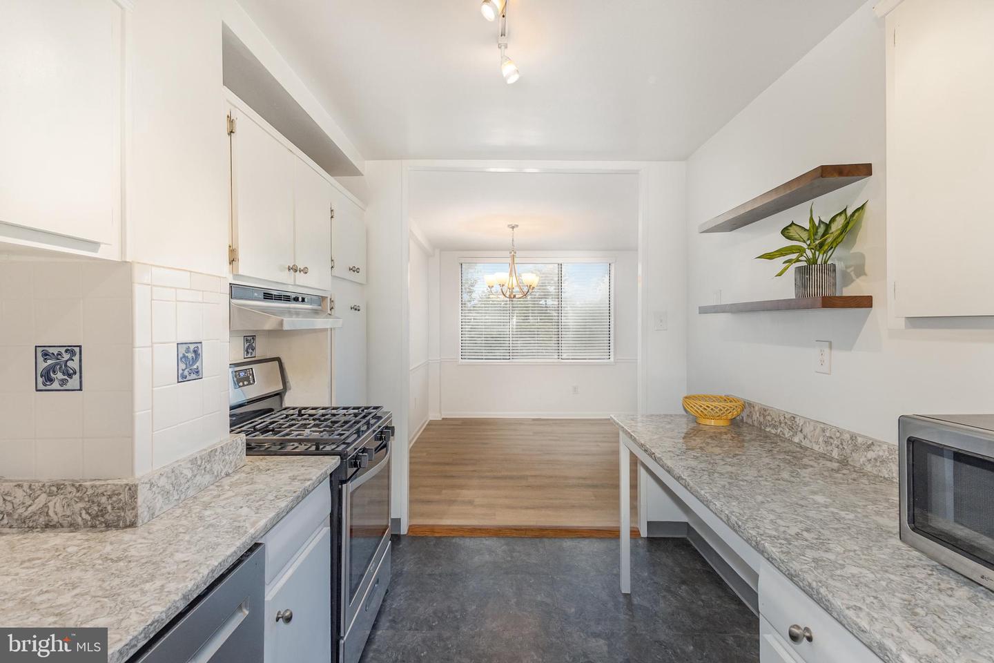 6641 WAKEFIELD DR #317, ALEXANDRIA, Virginia 22307, 2 Bedrooms Bedrooms, ,1 BathroomBathrooms,Residential,For sale,6641 WAKEFIELD DR #317,VAFX2280640 MLS # VAFX2280640