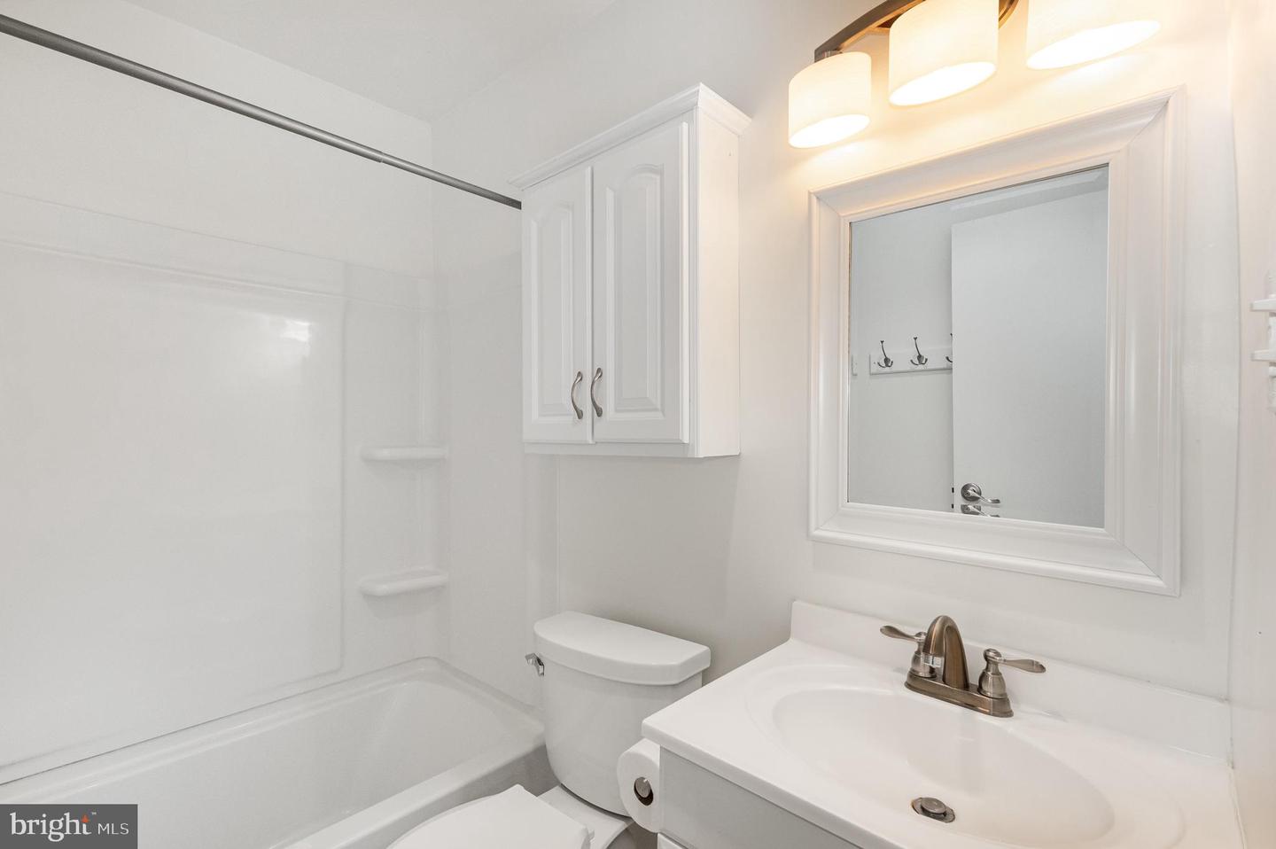 6641 WAKEFIELD DR #317, ALEXANDRIA, Virginia 22307, 2 Bedrooms Bedrooms, ,1 BathroomBathrooms,Residential,For sale,6641 WAKEFIELD DR #317,VAFX2280640 MLS # VAFX2280640