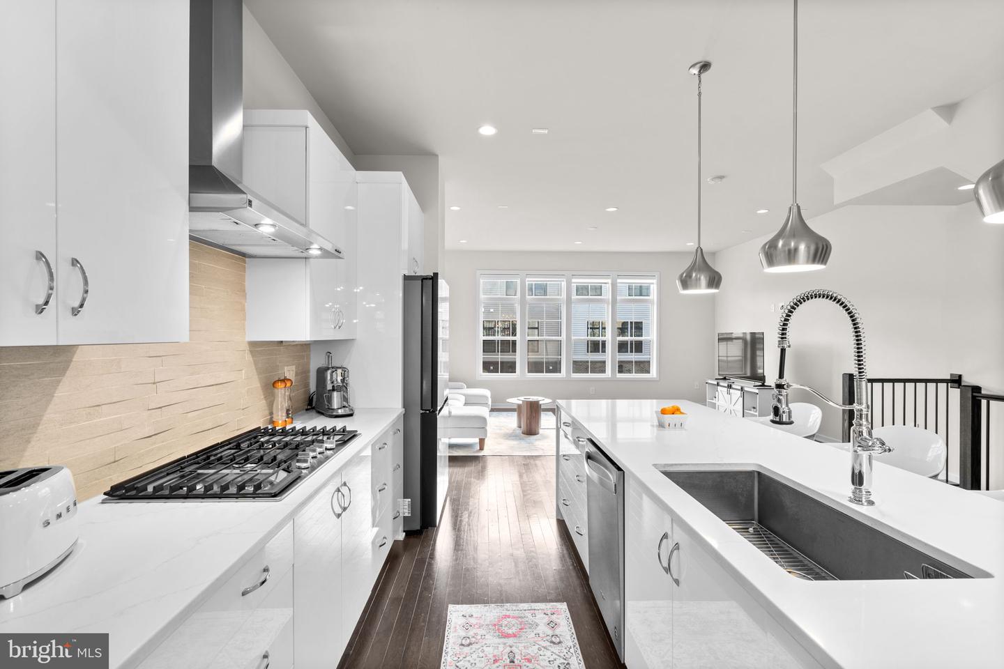 7509 SAWYER FARM WAY #2002, MCLEAN, Virginia 22102, 4 Bedrooms Bedrooms, ,3 BathroomsBathrooms,Residential,For sale,7509 SAWYER FARM WAY #2002,VAFX2280644 MLS # VAFX2280644