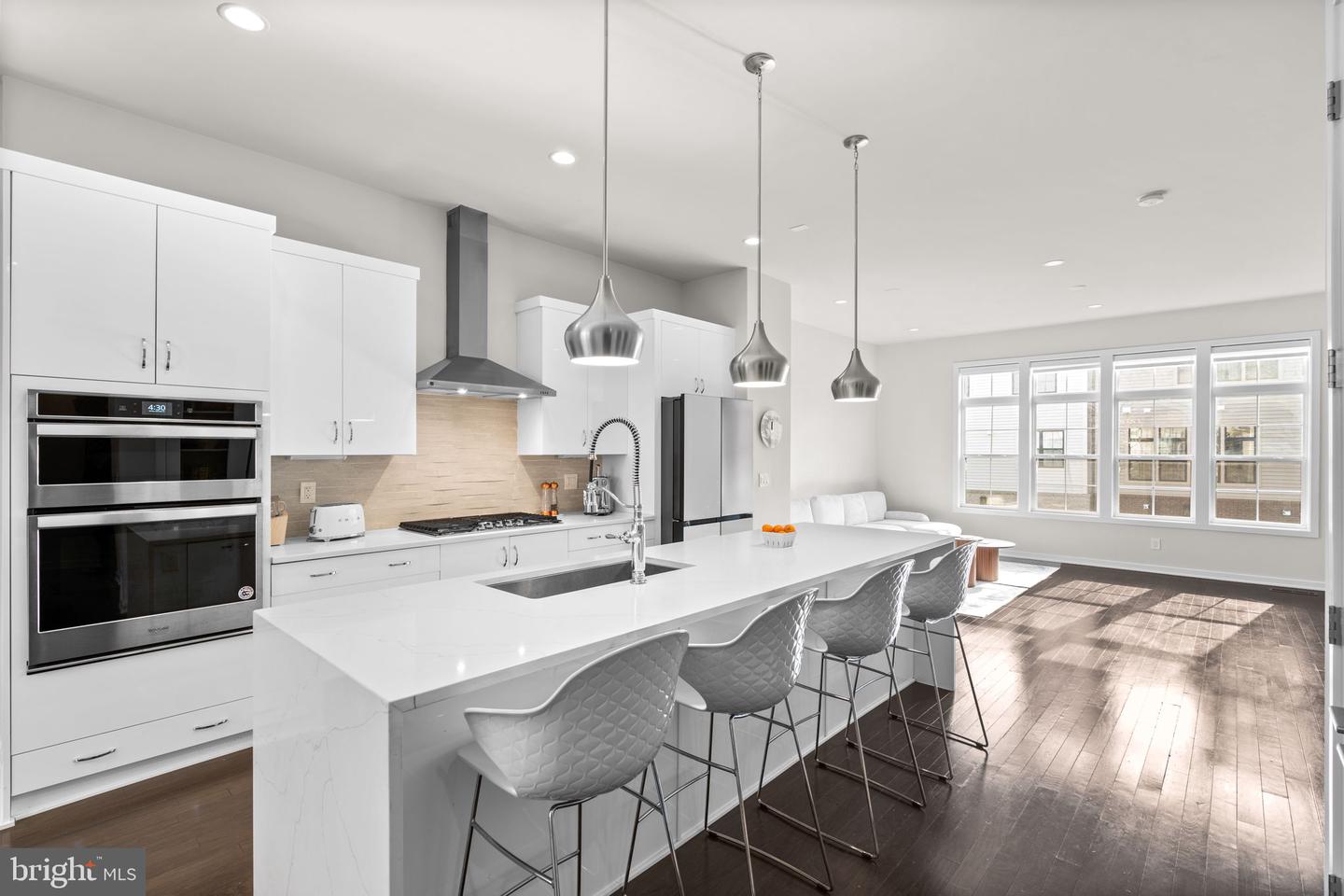 7509 SAWYER FARM WAY #2002, MCLEAN, Virginia 22102, 4 Bedrooms Bedrooms, ,3 BathroomsBathrooms,Residential,For sale,7509 SAWYER FARM WAY #2002,VAFX2280644 MLS # VAFX2280644