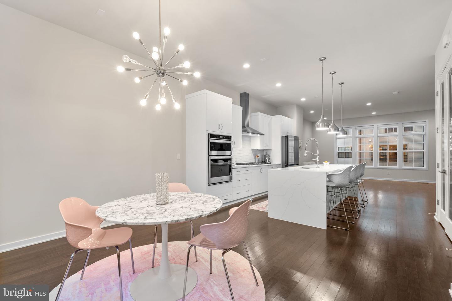 7509 SAWYER FARM WAY #2002, MCLEAN, Virginia 22102, 4 Bedrooms Bedrooms, ,3 BathroomsBathrooms,Residential,For sale,7509 SAWYER FARM WAY #2002,VAFX2280644 MLS # VAFX2280644