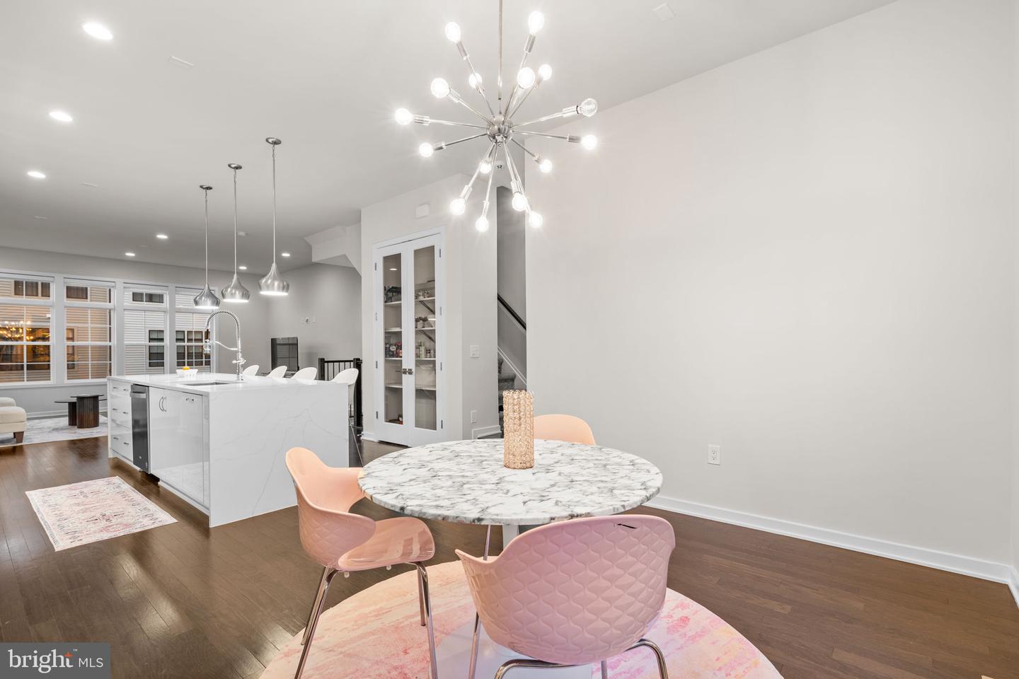 7509 SAWYER FARM WAY #2002, MCLEAN, Virginia 22102, 4 Bedrooms Bedrooms, ,3 BathroomsBathrooms,Residential,For sale,7509 SAWYER FARM WAY #2002,VAFX2280644 MLS # VAFX2280644