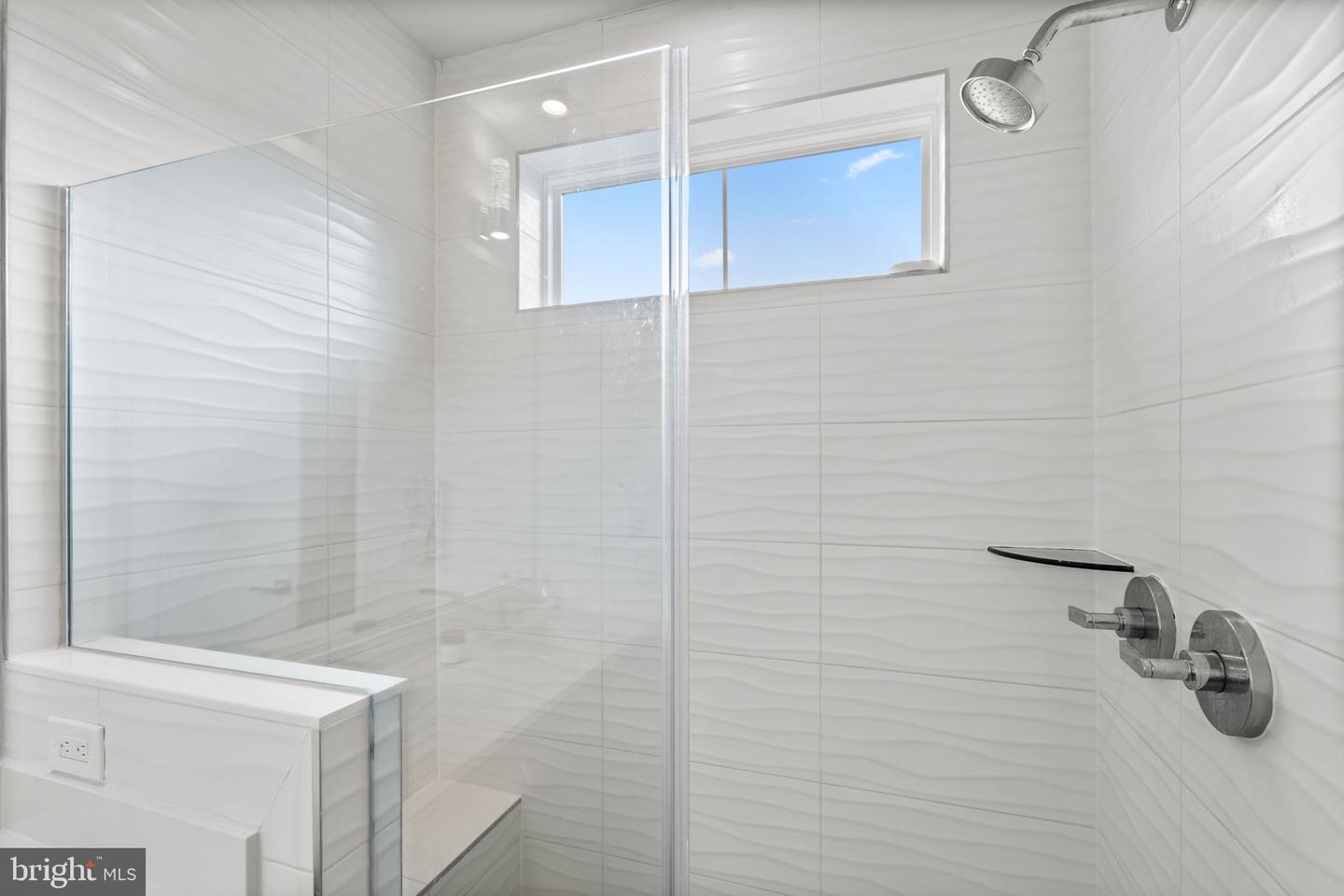 7509 SAWYER FARM WAY #2002, MCLEAN, Virginia 22102, 4 Bedrooms Bedrooms, ,3 BathroomsBathrooms,Residential,For sale,7509 SAWYER FARM WAY #2002,VAFX2280644 MLS # VAFX2280644