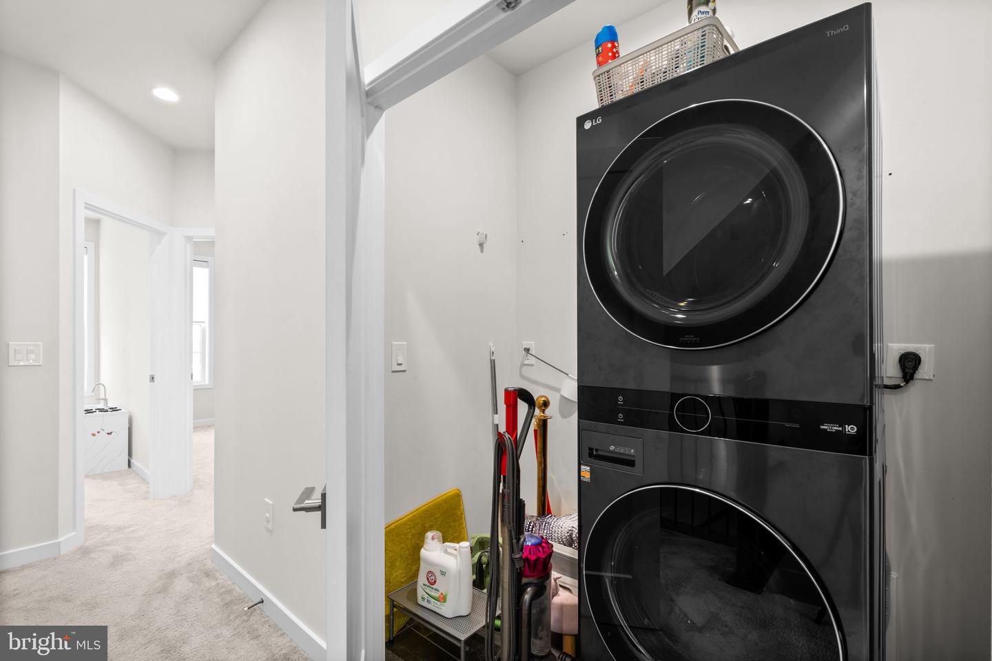 7509 SAWYER FARM WAY #2002, MCLEAN, Virginia 22102, 4 Bedrooms Bedrooms, ,3 BathroomsBathrooms,Residential,For sale,7509 SAWYER FARM WAY #2002,VAFX2280644 MLS # VAFX2280644