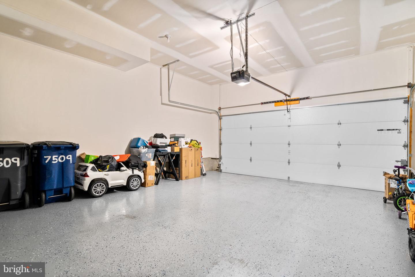 7509 SAWYER FARM WAY #2002, MCLEAN, Virginia 22102, 4 Bedrooms Bedrooms, ,3 BathroomsBathrooms,Residential,For sale,7509 SAWYER FARM WAY #2002,VAFX2280644 MLS # VAFX2280644