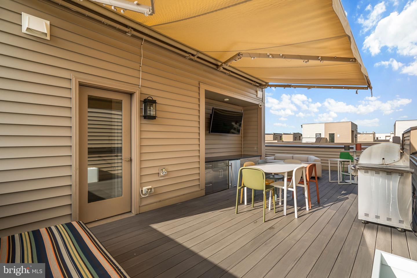 7509 SAWYER FARM WAY #2002, MCLEAN, Virginia 22102, 4 Bedrooms Bedrooms, ,3 BathroomsBathrooms,Residential,For sale,7509 SAWYER FARM WAY #2002,VAFX2280644 MLS # VAFX2280644