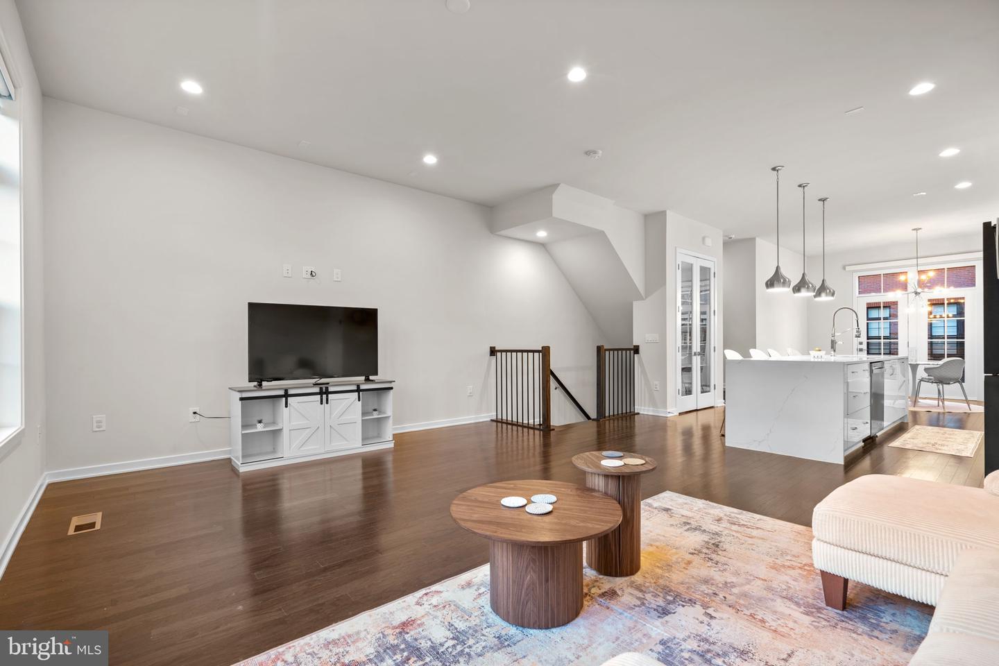 7509 SAWYER FARM WAY #2002, MCLEAN, Virginia 22102, 4 Bedrooms Bedrooms, ,3 BathroomsBathrooms,Residential,For sale,7509 SAWYER FARM WAY #2002,VAFX2280644 MLS # VAFX2280644