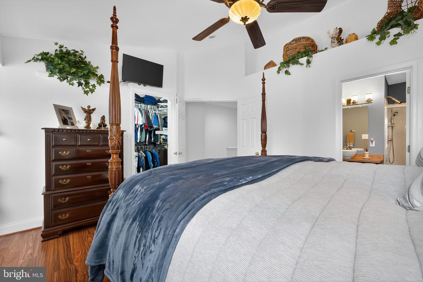 8768 DUNSTABLE LOOP, BRISTOW, Virginia 20136, 3 Bedrooms Bedrooms, 17 Rooms Rooms,3 BathroomsBathrooms,Residential,For sale,8768 DUNSTABLE LOOP,VAPW2108408 MLS # VAPW2108408