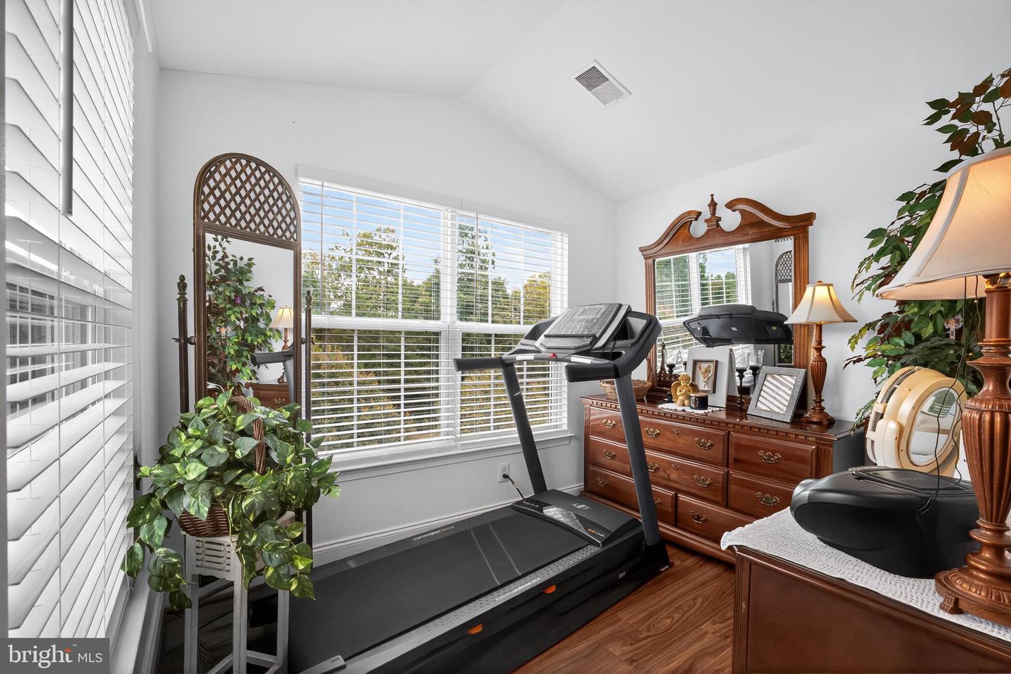 8768 DUNSTABLE LOOP, BRISTOW, Virginia 20136, 3 Bedrooms Bedrooms, 17 Rooms Rooms,3 BathroomsBathrooms,Residential,For sale,8768 DUNSTABLE LOOP,VAPW2108408 MLS # VAPW2108408