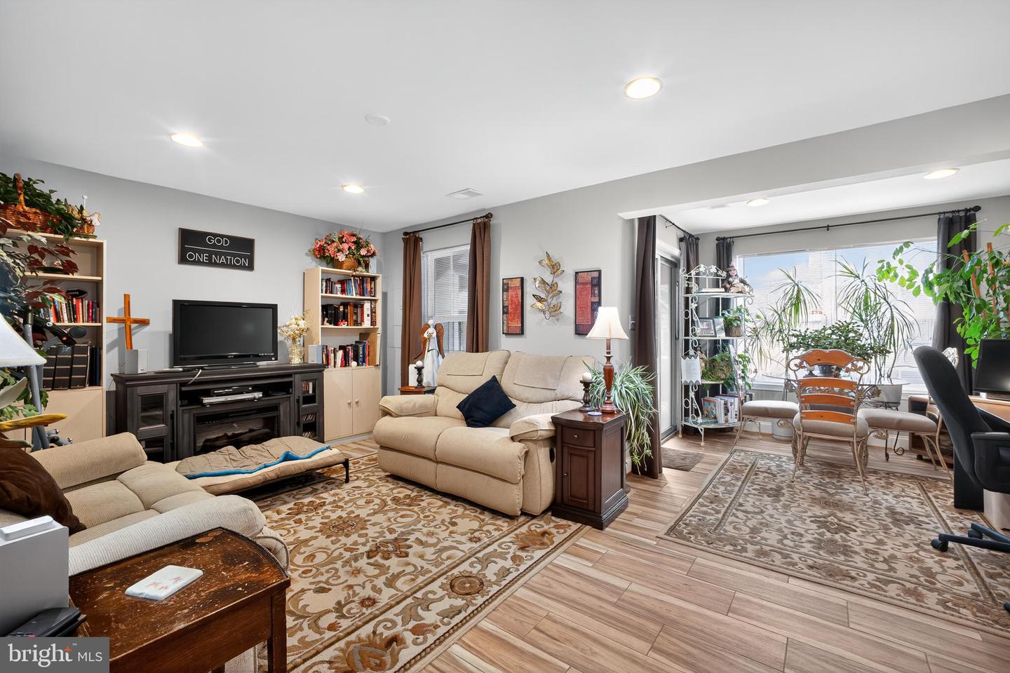 8768 DUNSTABLE LOOP, BRISTOW, Virginia 20136, 3 Bedrooms Bedrooms, 17 Rooms Rooms,3 BathroomsBathrooms,Residential,For sale,8768 DUNSTABLE LOOP,VAPW2108408 MLS # VAPW2108408