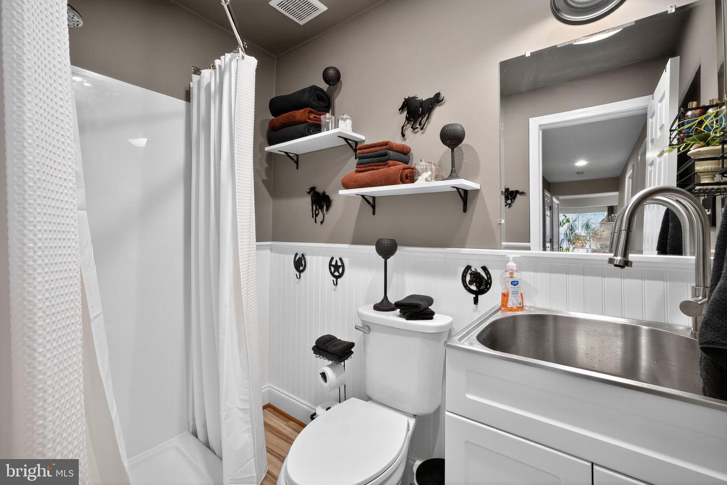 8768 DUNSTABLE LOOP, BRISTOW, Virginia 20136, 3 Bedrooms Bedrooms, 17 Rooms Rooms,3 BathroomsBathrooms,Residential,For sale,8768 DUNSTABLE LOOP,VAPW2108408 MLS # VAPW2108408