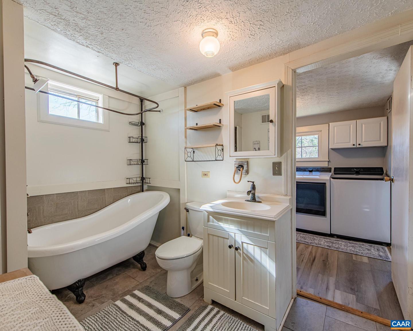 22 QUARTER LN, BUCKINGHAM, Virginia 23921, 2 Bedrooms Bedrooms, ,1 BathroomBathrooms,Residential,For sale,22 QUARTER LN,671490 MLS # 671490