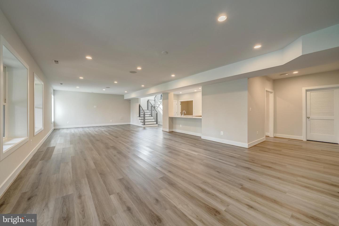 1002 SPRINGVALE RD, GREAT FALLS, Virginia 22066, 6 Bedrooms Bedrooms, ,6 BathroomsBathrooms,Residential,For sale,1002 SPRINGVALE RD,VAFX2247540 MLS # VAFX2247540