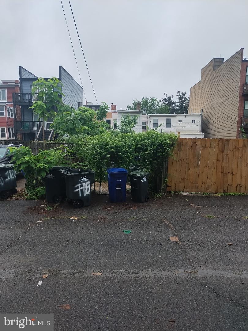 1718 INDEPENDENCE AVE SE, WASHINGTON, District Of Columbia 20003, 3 Bedrooms Bedrooms, ,1 BathroomBathrooms,Residential,For sale,1718 INDEPENDENCE AVE SE,DCDC2224022 MLS # DCDC2224022